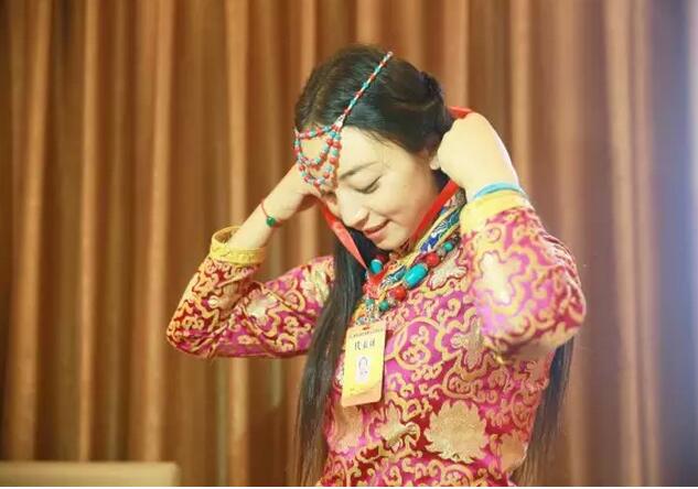 學(xué)聯(lián)十大進(jìn)行時(shí)：藏族姑娘阿衣的一天