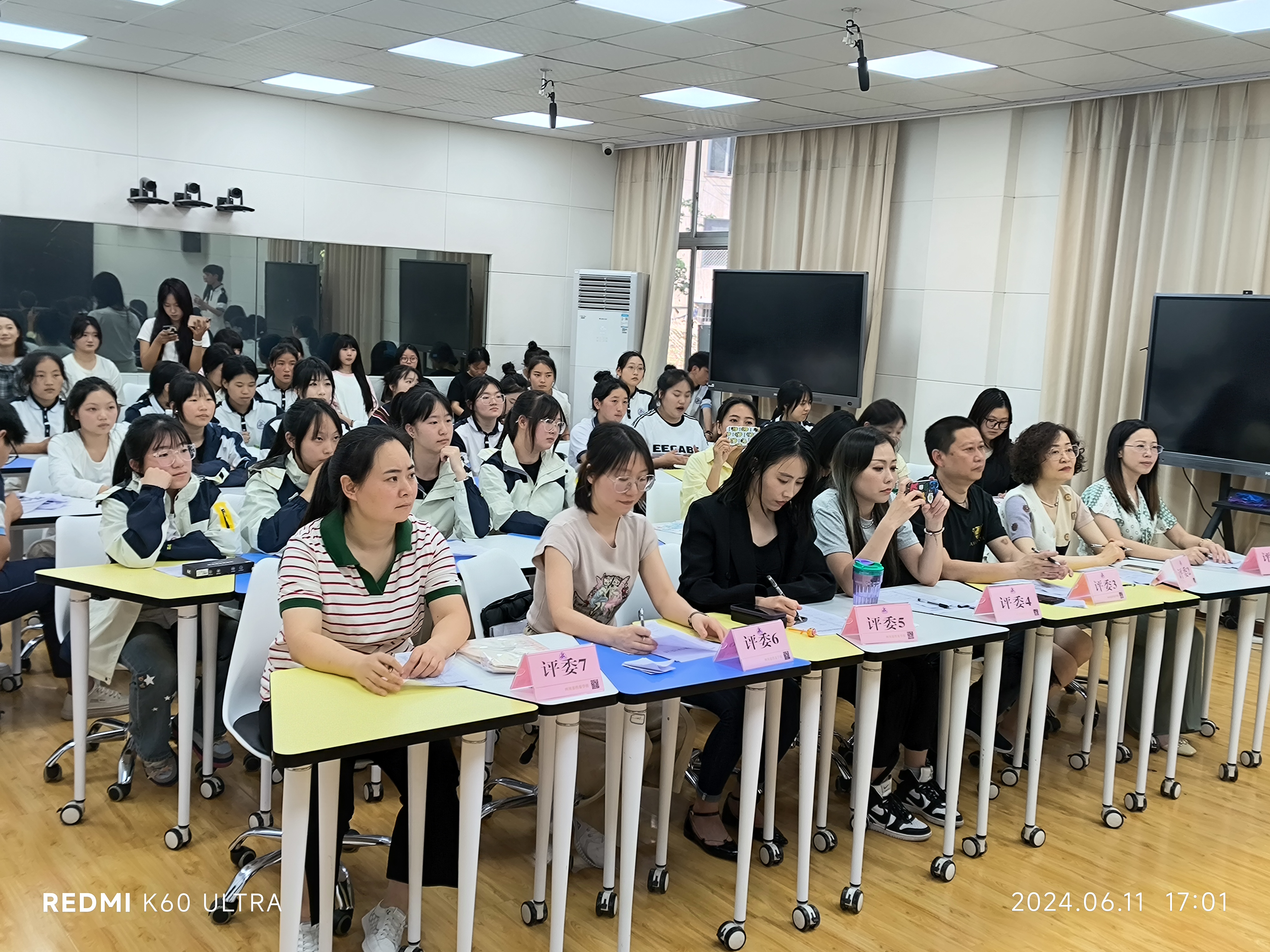 跨文化之旅?用英語(yǔ)講中國(guó)故事——省檔案學(xué)校舉辦第七屆校園英語(yǔ)活動(dòng)